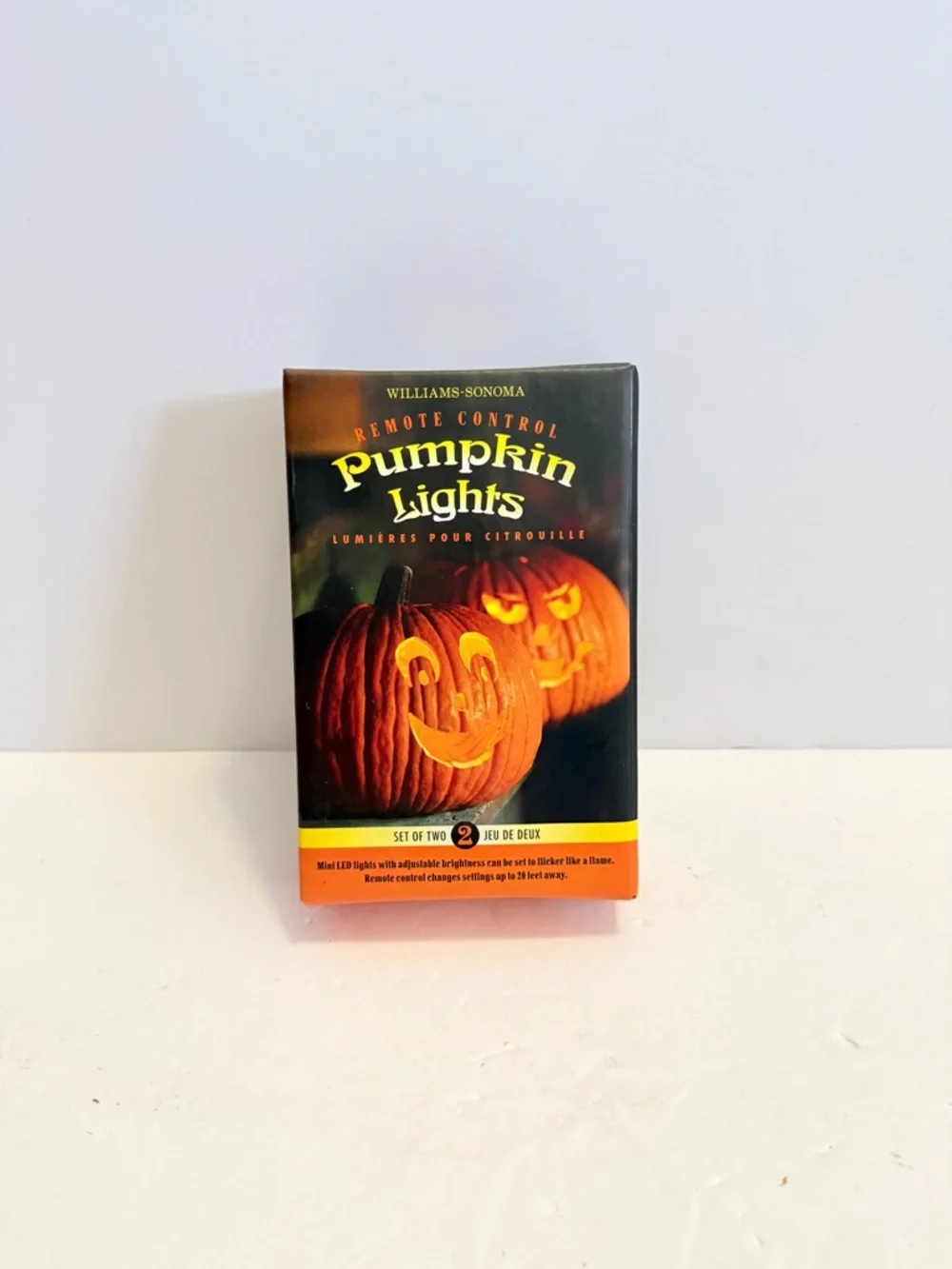 NWT Williams-Sonoma Remote Control LED Pumpkin Lights – Set of 2 Flickering